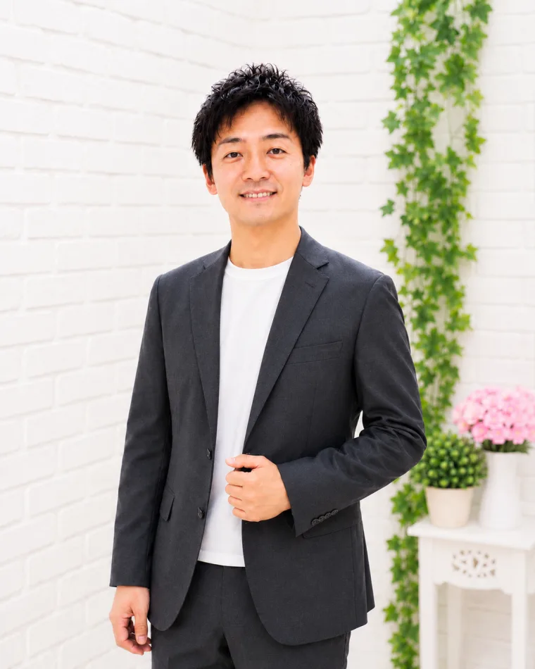 外見コンサル後の男性の別ポーズ写真
