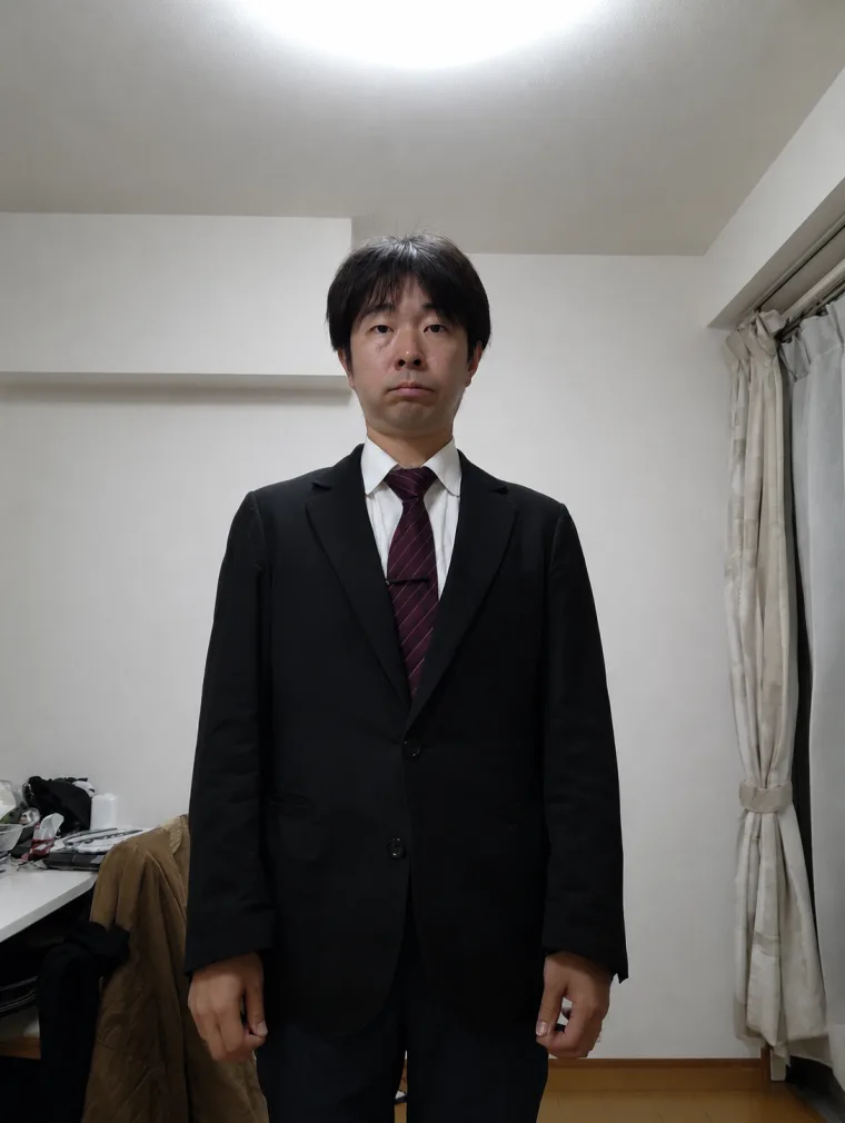 外見コンサル前の男性の写真